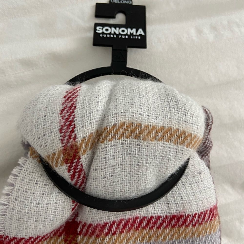 Sonoma NWT Flannel Blanket Scarf raw edging - Picture 3 of 5